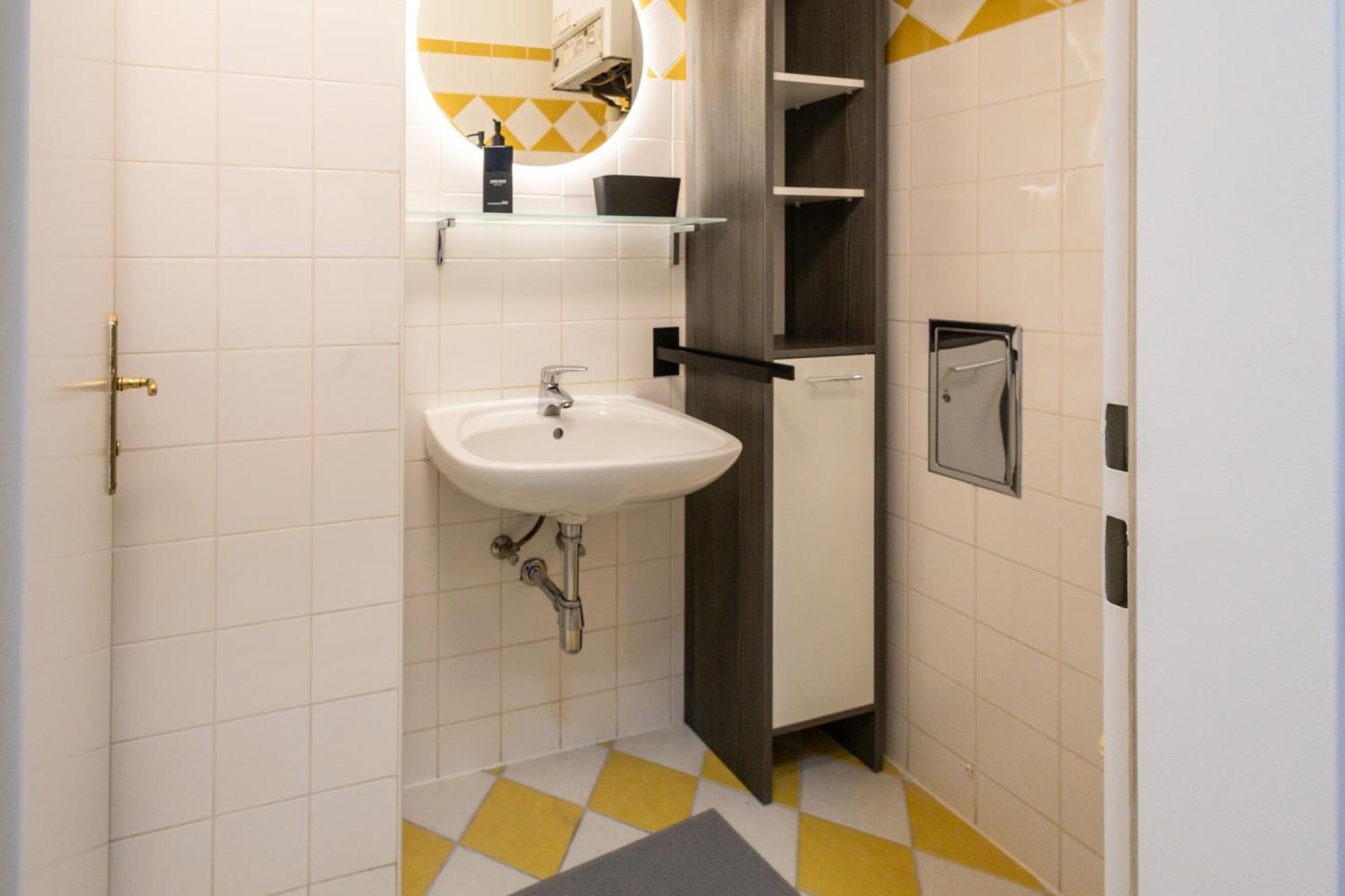Apartment-Darwingasse Leopoldstadt Wina Bagian luar foto